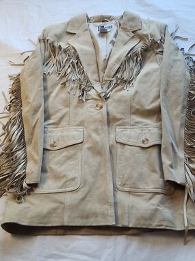 VTG Together Women's Beige Suede Western-Style Jacket Fringe Detailling Size Med